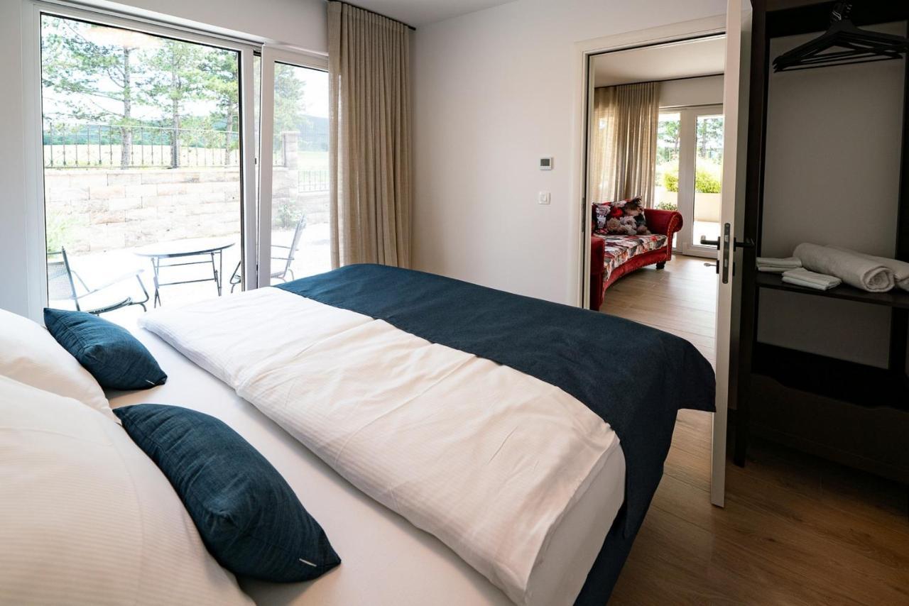 Apartments Kras 24 With Pool Sezana Bagian luar foto