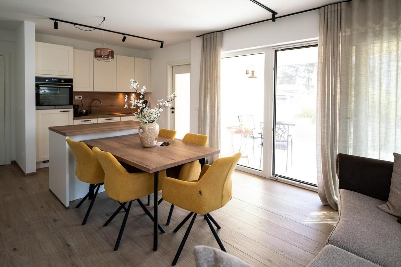 Apartments Kras 24 With Pool Sezana Bagian luar foto