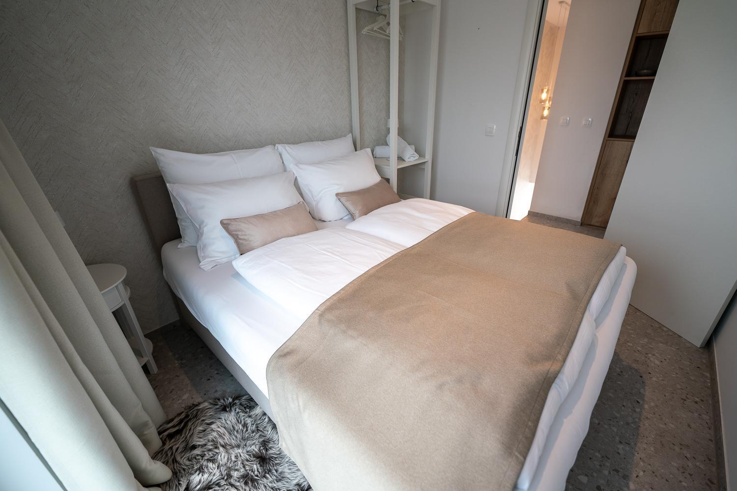 Apartments Kras 24 With Pool Sezana Bagian luar foto